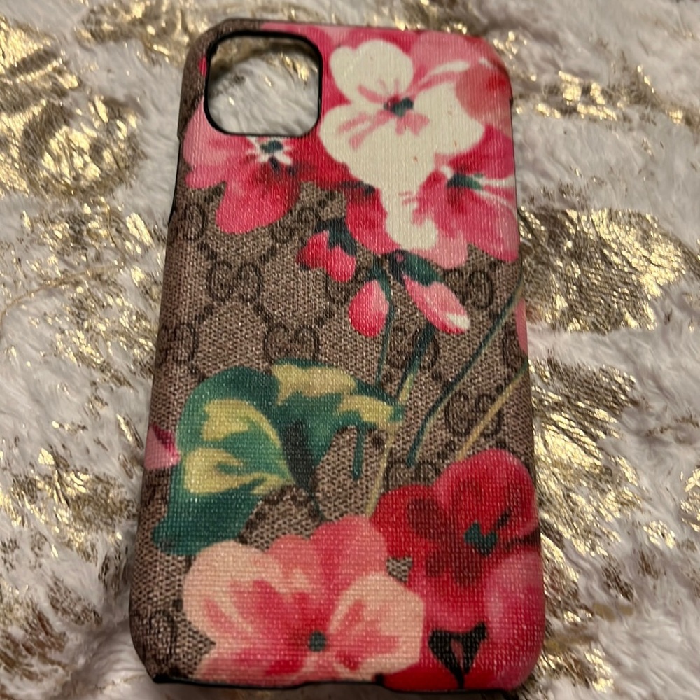 I phone 11 GG case